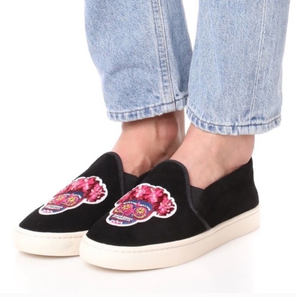 soludos slip on sneakers